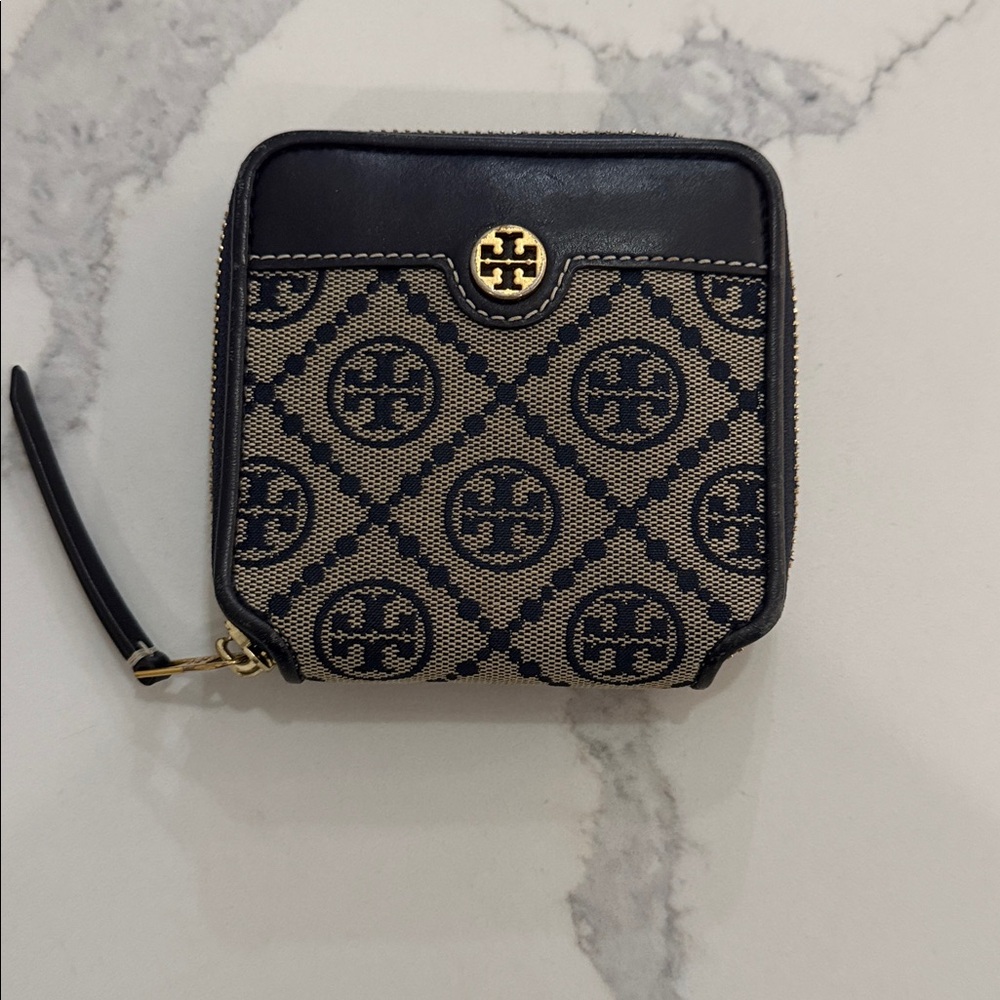 Tory Burch Navy and Beige Patterned Wallet